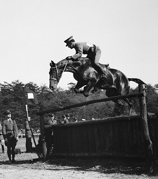 Томсон Эрл Фостер