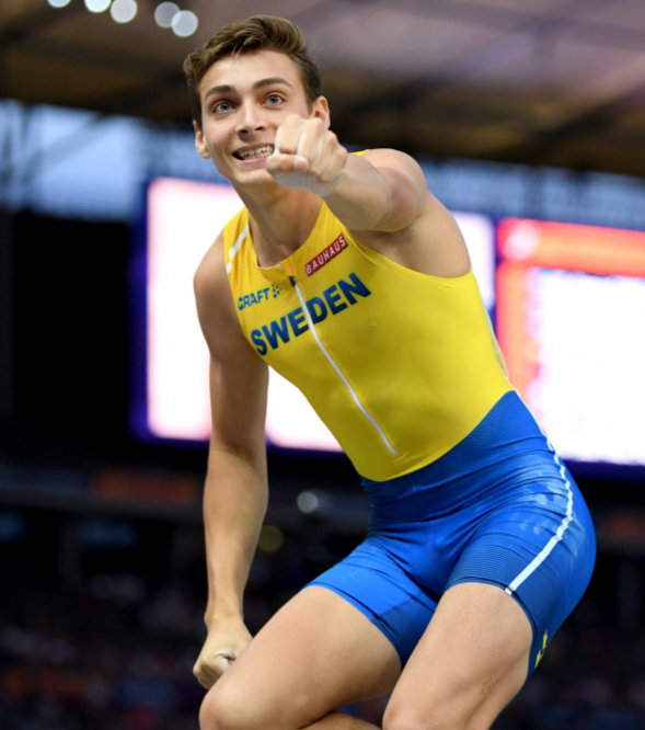 6 метров 20 см в прыжках с шестом