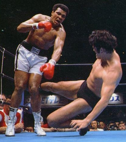 Бой боксера с рестлером