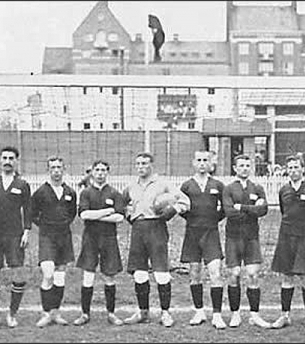 Первый футбольный блин