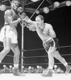 Рокки Марчиано нокаутировал Чарльза