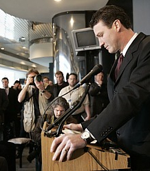 Лемье окончательно ушел из хоккея