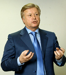 Отставка Тягачева принята