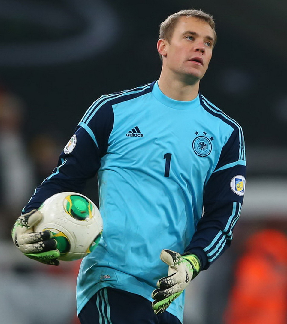 Нойер Мануэль