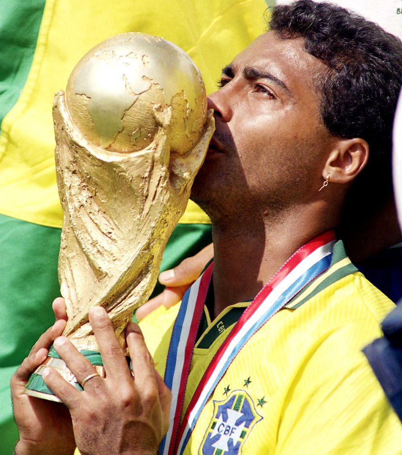 Ромарио попрощался с футболом