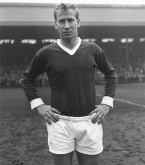 Чарльтон дебютировал в сборной