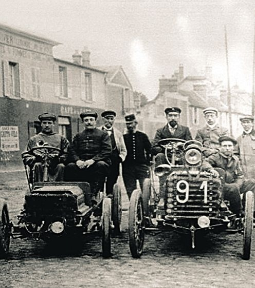 Первые в истории автогонки