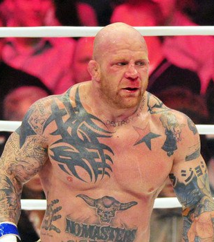 Монсон проиграл как россиянин