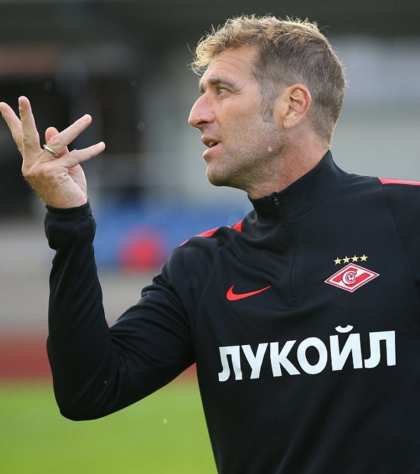 Каррера стал главным в «Спартаке»