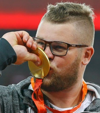 Медаль за поездку на такси