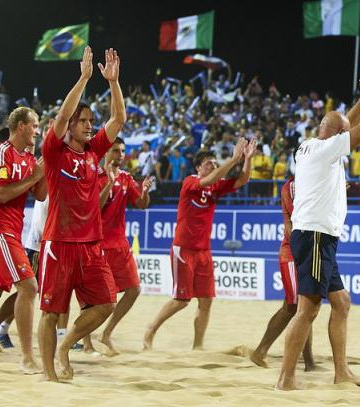 Дубль российских пляжников