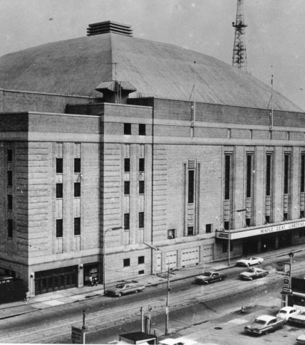 Рождение «Мейпл Лиф-гарденз»