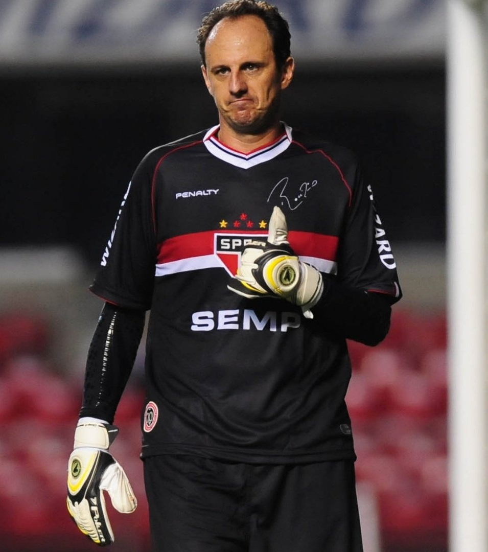 Рожерио Сени обогнал Пеле