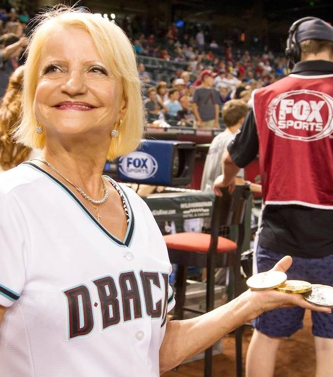 Корбут продала свои медали