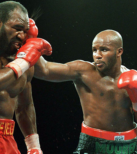 Майкл Мурер побил Эвандера Холифилда
